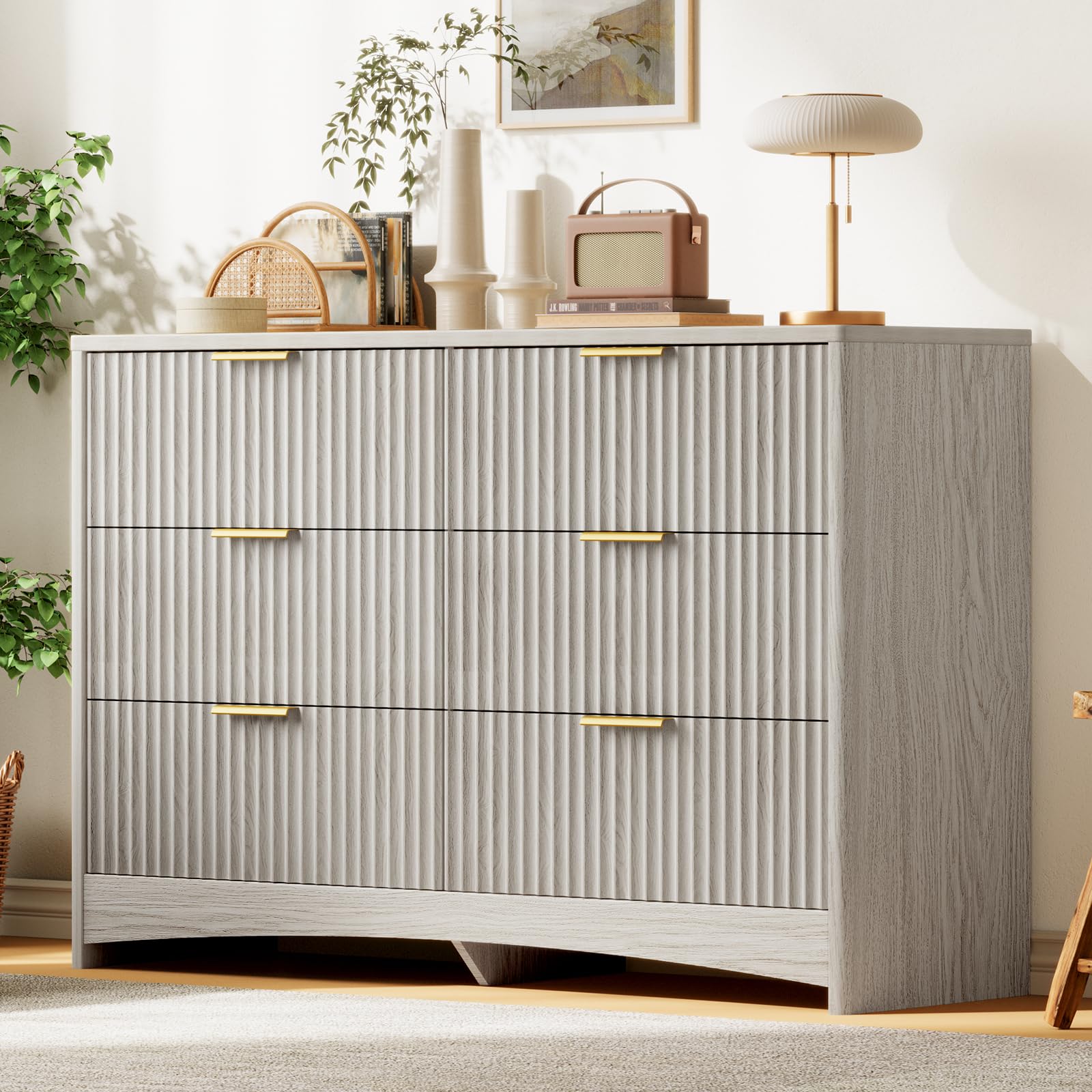 Modern Oak Dresser with Fluted Design & Rounded Corners